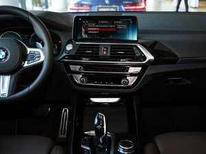 2020xDrive30i I M\b п_