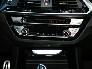 2020xDrive30i I M\b {{