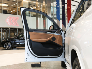 2020xDrive28i M\b {λ܇T