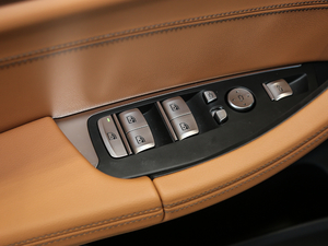 2020xDrive28i M\b {܇ƅ^(q)	