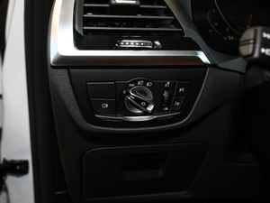 2020xDrive28i M\b п؅^