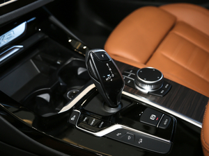 2020xDrive28i M\b QU