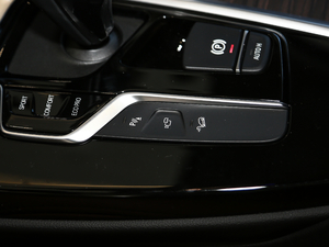 2020xDrive28i M\b п؅^