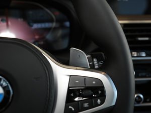 2020xDrive28i M\b п؅^(q)