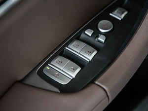 2020xDrive25i Ab {܇ƅ^(q)	