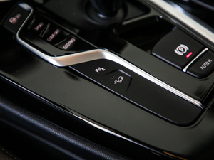 2020xDrive25i Ab п؅^