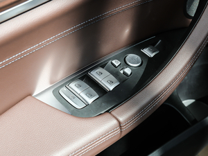 2020xDrive28i Ab {܇ƅ^	