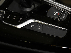 2020xDrive25i M\(yn)(dng)b п؅^(q)