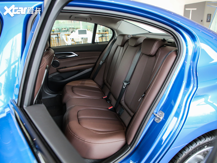 2020R1ϵ 120i M\b	