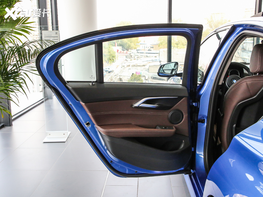 2020R1ϵ 120i M\b	