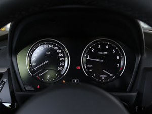 2020款125i 领先型M运动套装 仪表