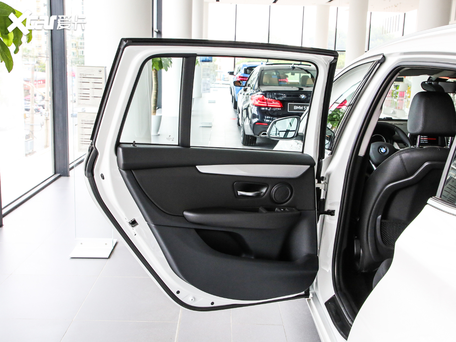 2019R2ϵ๦܇ 220i I