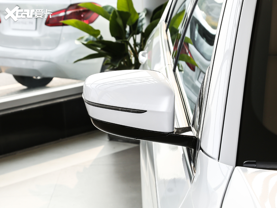 2021��R5ϵ 530Li �I(l��ng)���� M�\(y��n)�����b