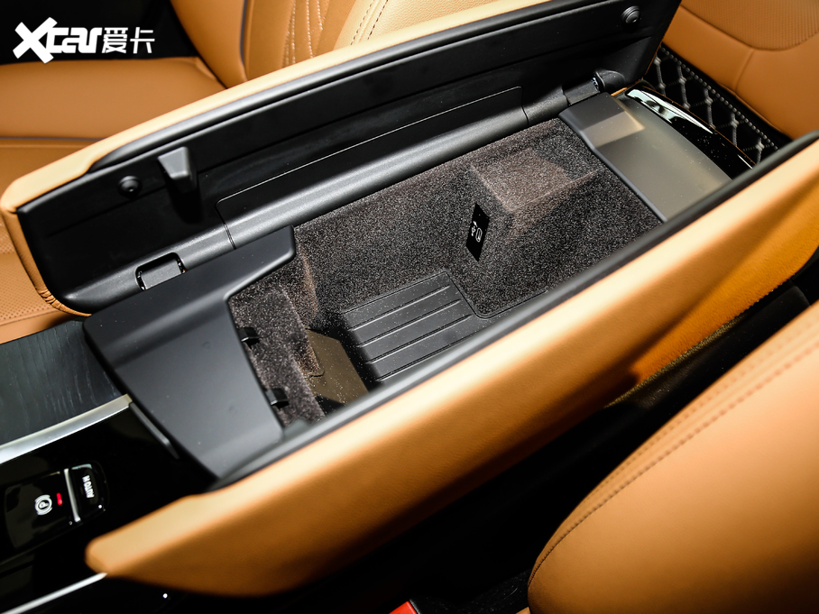 2021R5ϵ 530Li I M\b