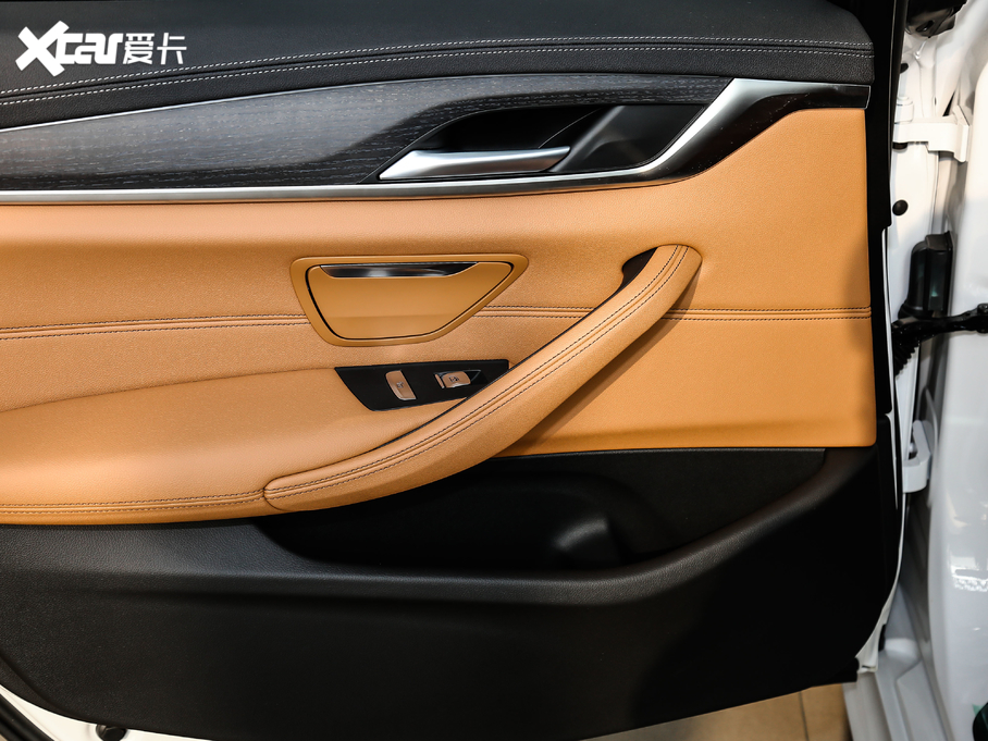 2021R5ϵ 530Li I M\b