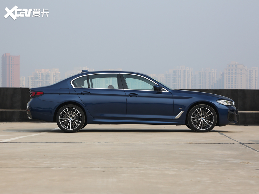 2021R5ϵ 530Li I M\b