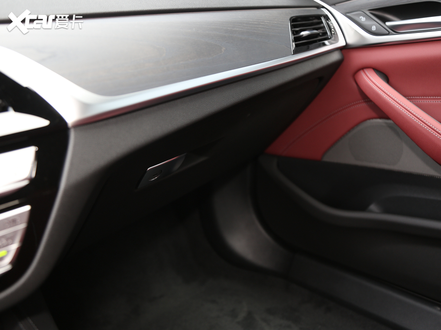 2021R5ϵ 530Li I M\b