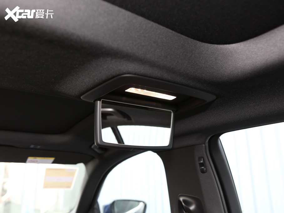 2021R5ϵ 530Li I(lng) M\(yn)(dng)b