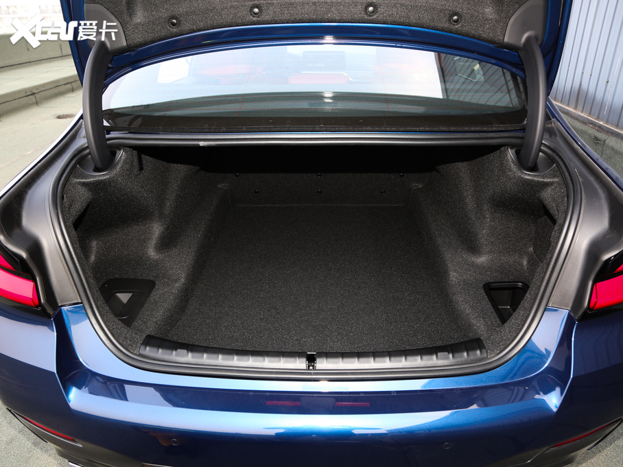 2021R5ϵ 530Li I M\b