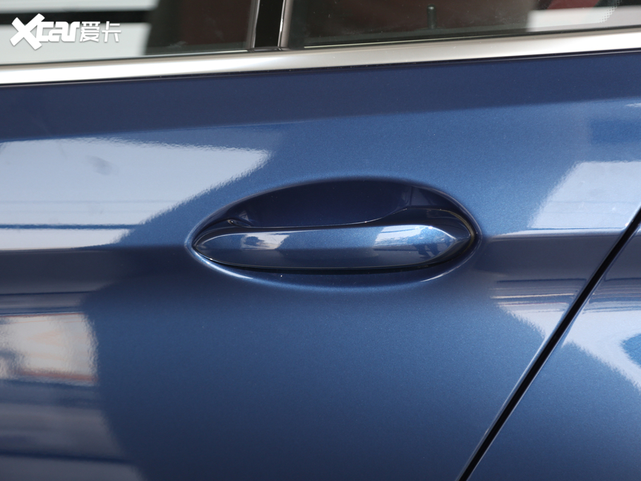 2021��R5ϵ 525Li M�\�����b