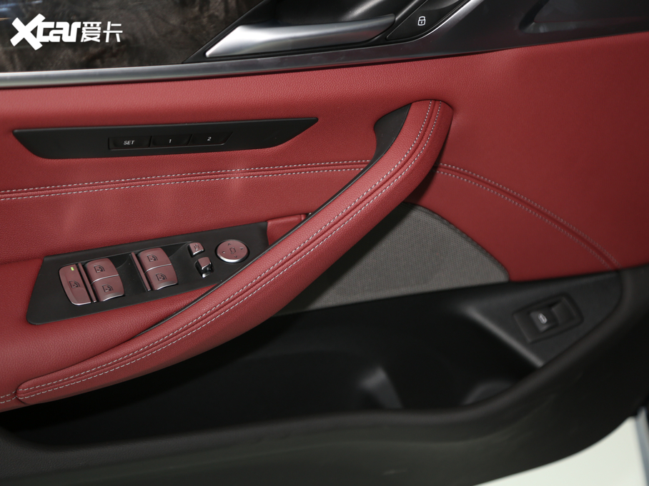 2021��R5ϵ 525Li M�\�����b