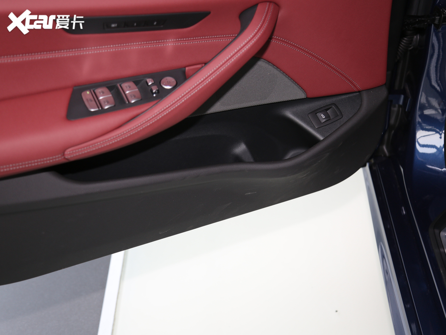 2021��R5ϵ 525Li M�\�����b