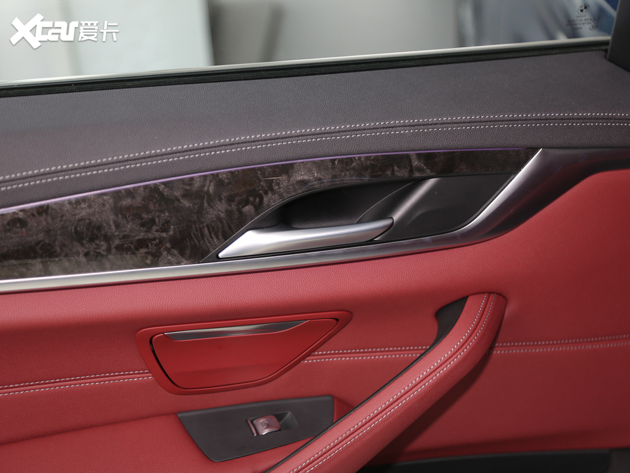 2021��R5ϵ 525Li M�\�����b