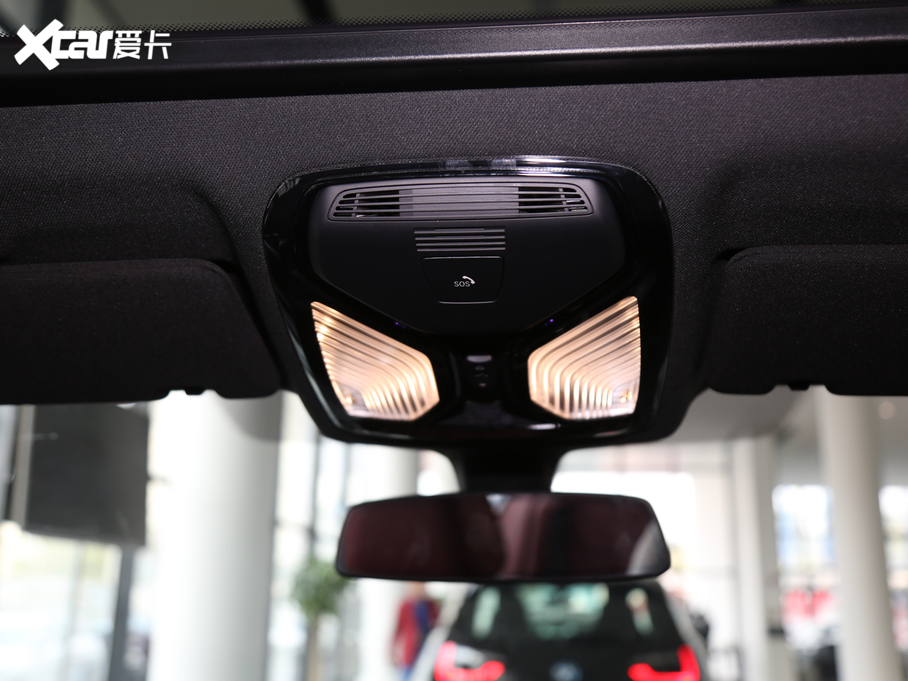 2021��R5ϵ 525Li M�\�����b