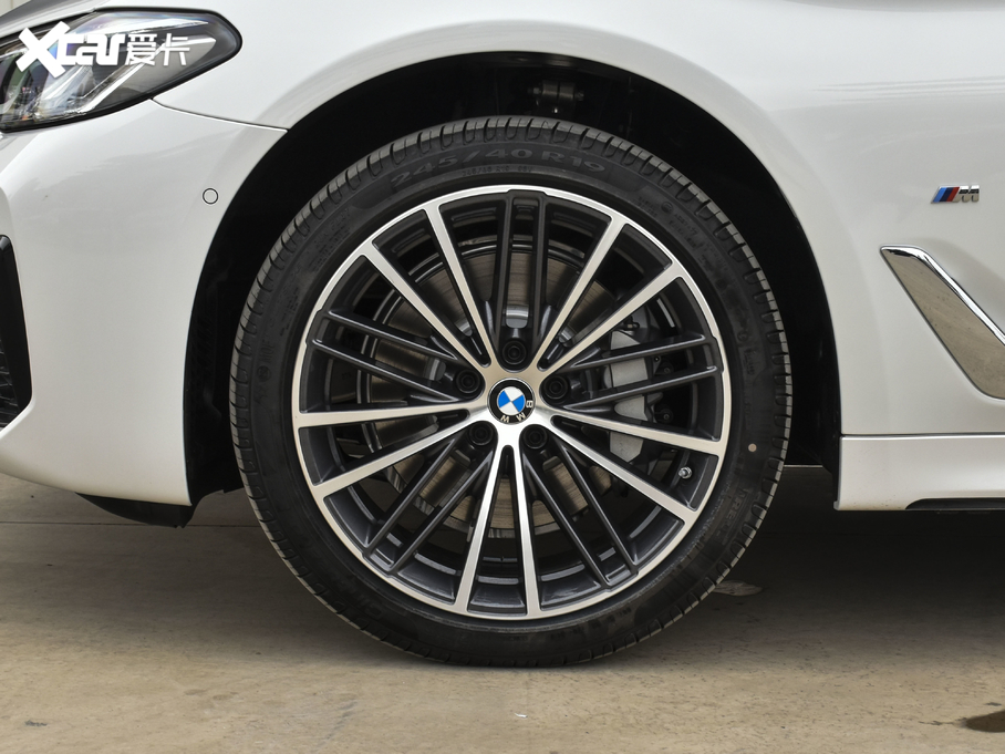 2021��R5ϵ 530Li �I(l��ng)���� M�\�����b