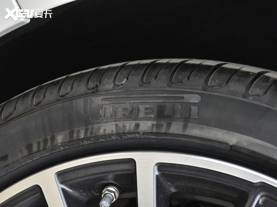 2021R5ϵ 530Li I M\b