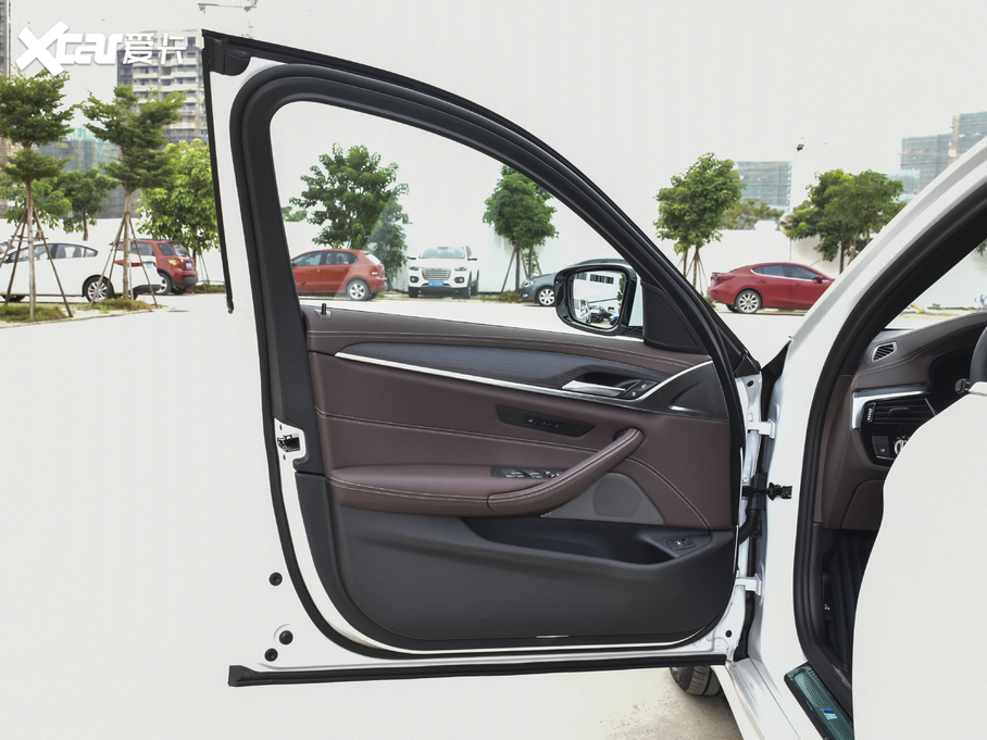 2021R5ϵ 530Li I M\b