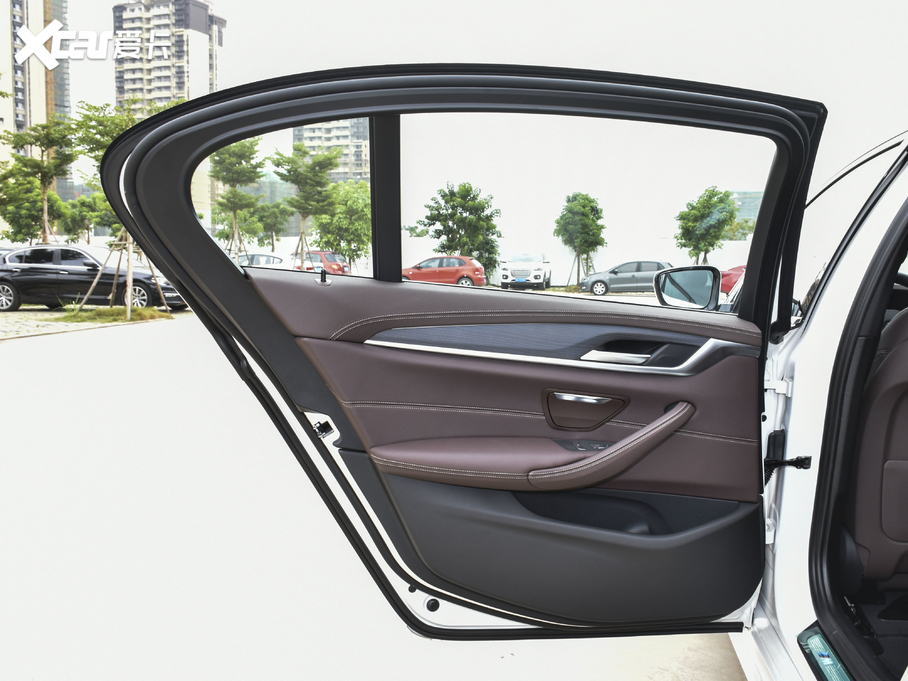 2021R5ϵ 530Li I M\b