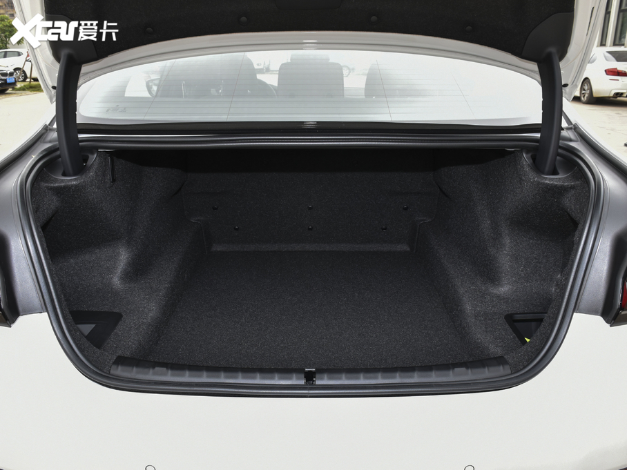 2021R5ϵ 530Li I M\b