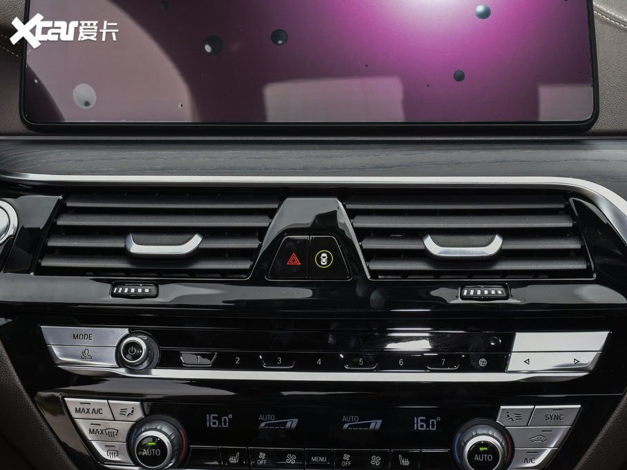 2021R5ϵ 530Li I(lng) M\(yn)(dng)b