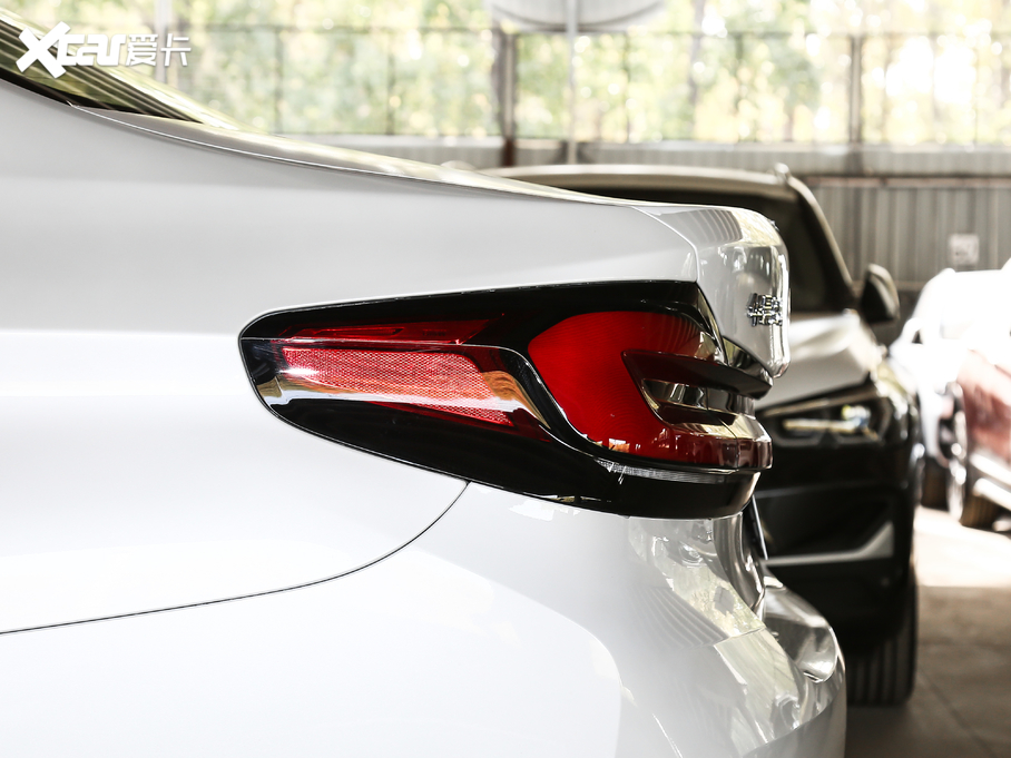 2021��R5ϵ 525Li ���A���b