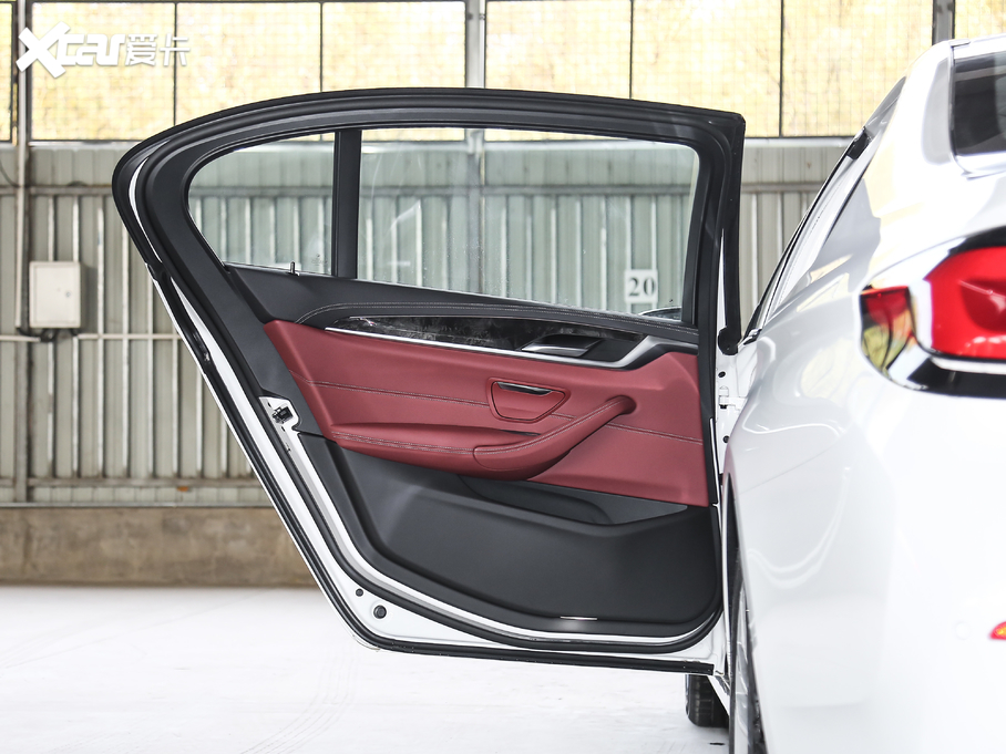 2021��R5ϵ 525Li ���A���b