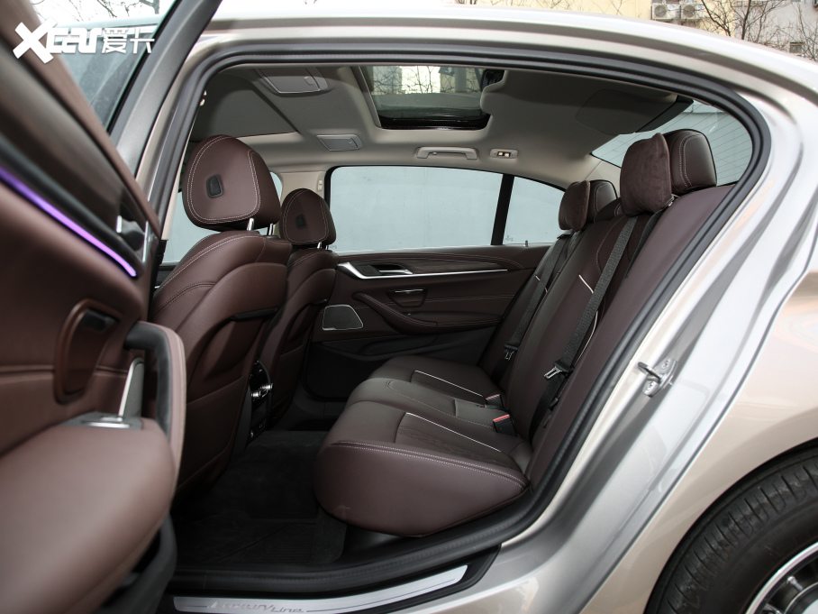 2021R5ϵ 530Li  Ab