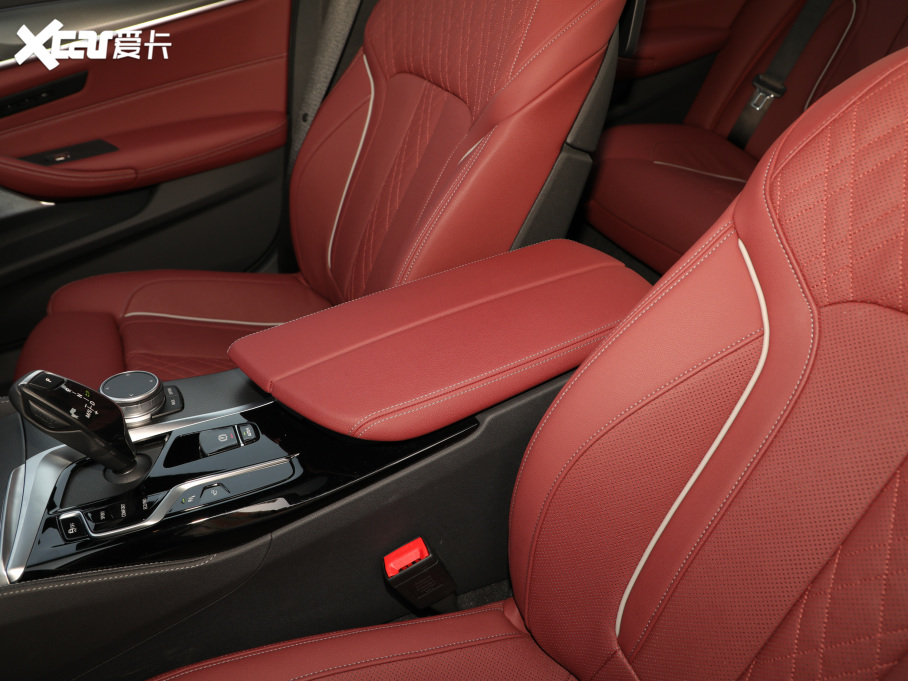 2021R5ϵ 530Li  M\(yn)(dng)b