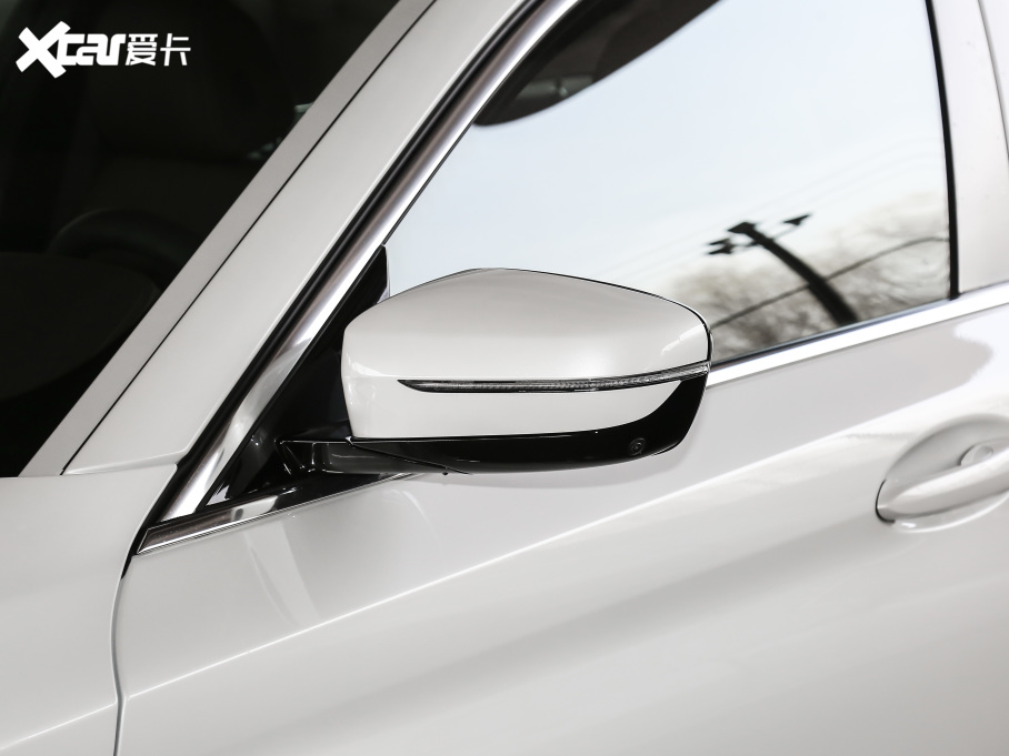 2021��R5ϵ 530Li xDrive M�\�����b