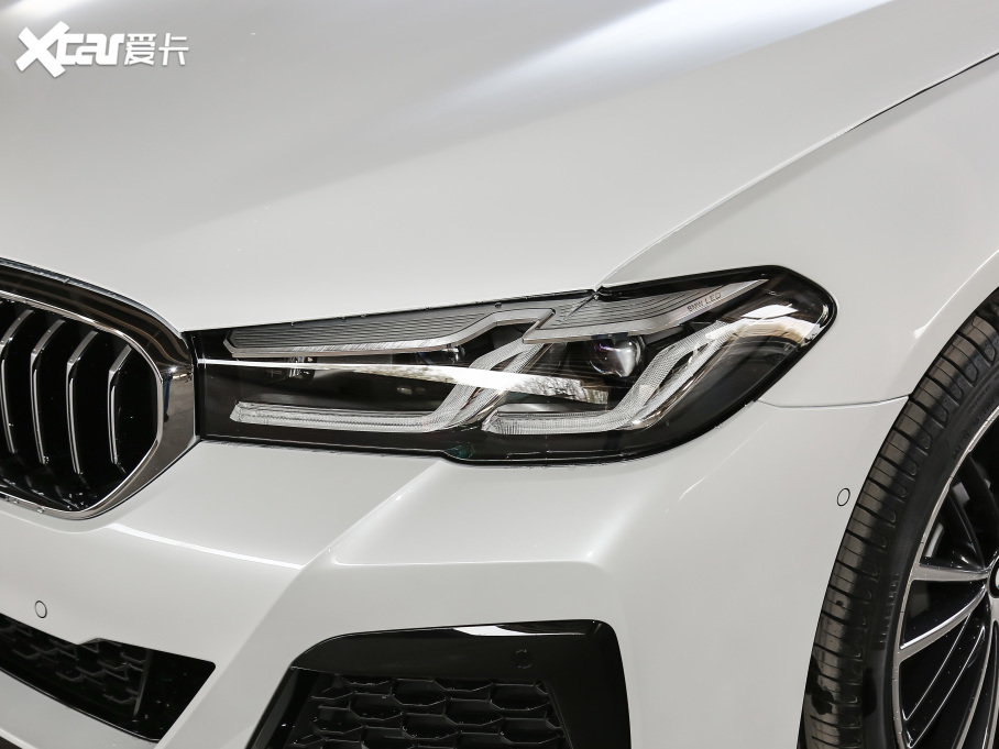 2021��R5ϵ 530Li xDrive M�\�����b