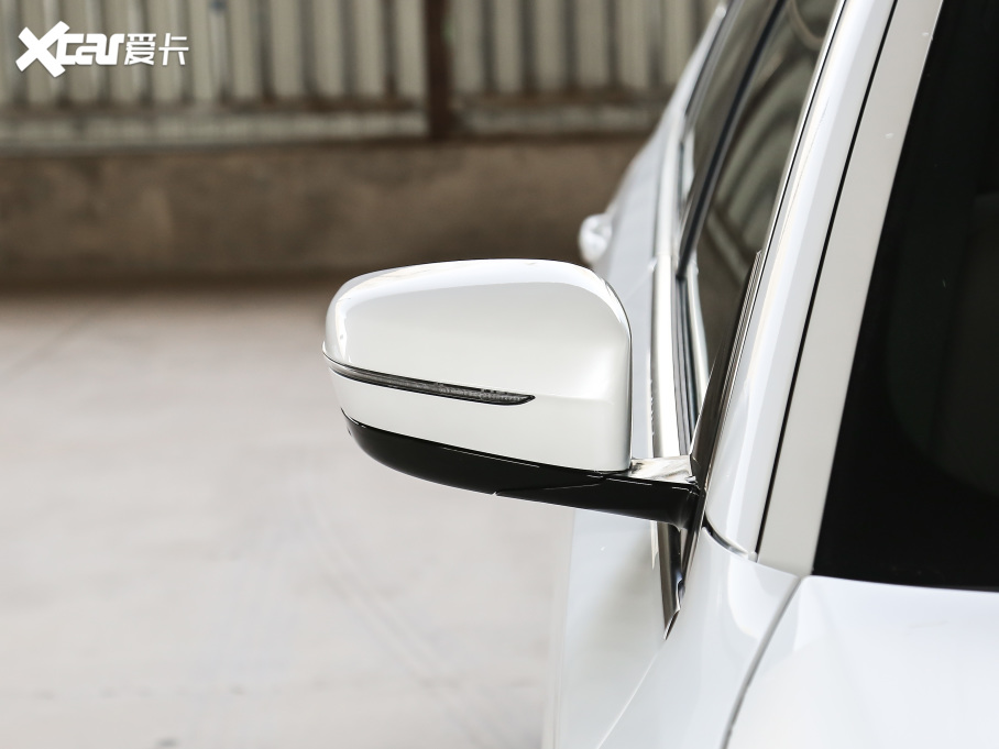 2021��R5ϵ 530Li xDrive M�\�����b