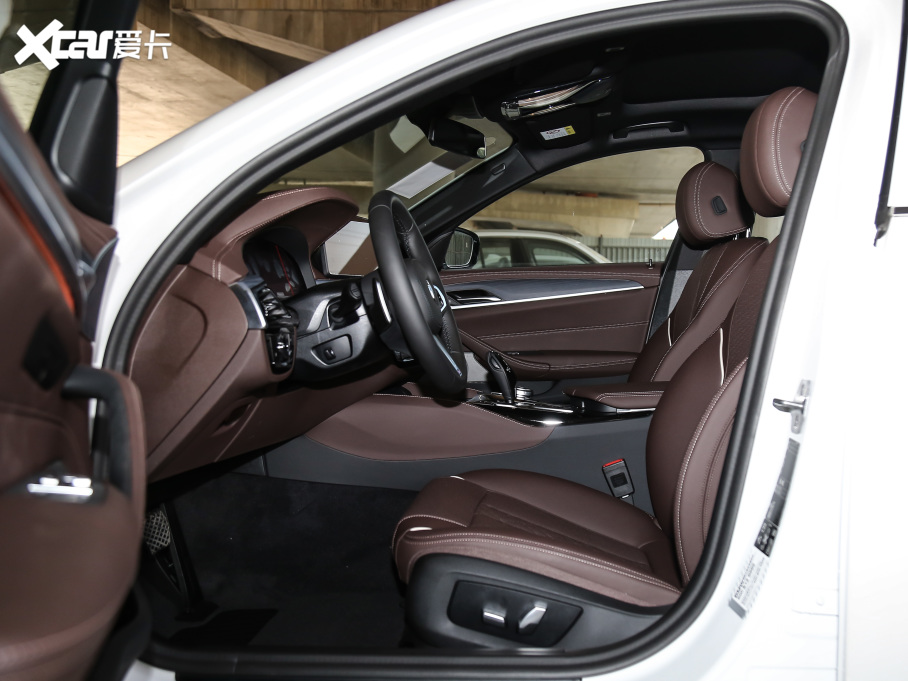 2021��R5ϵ 530Li xDrive M�\�����b