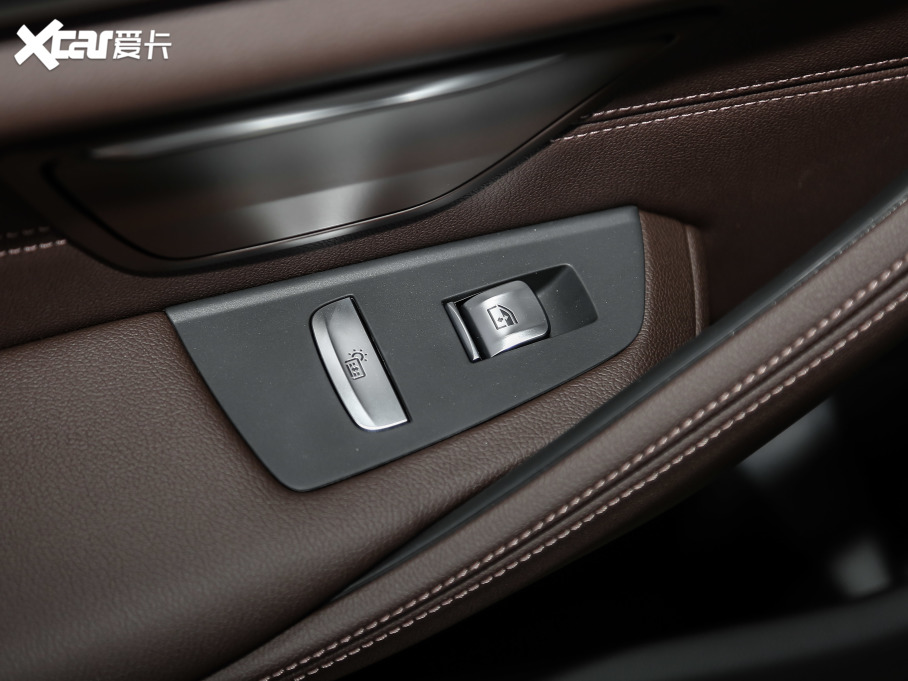 2021��R5ϵ 530Li xDrive M�\(y��n)��(d��ng)���b