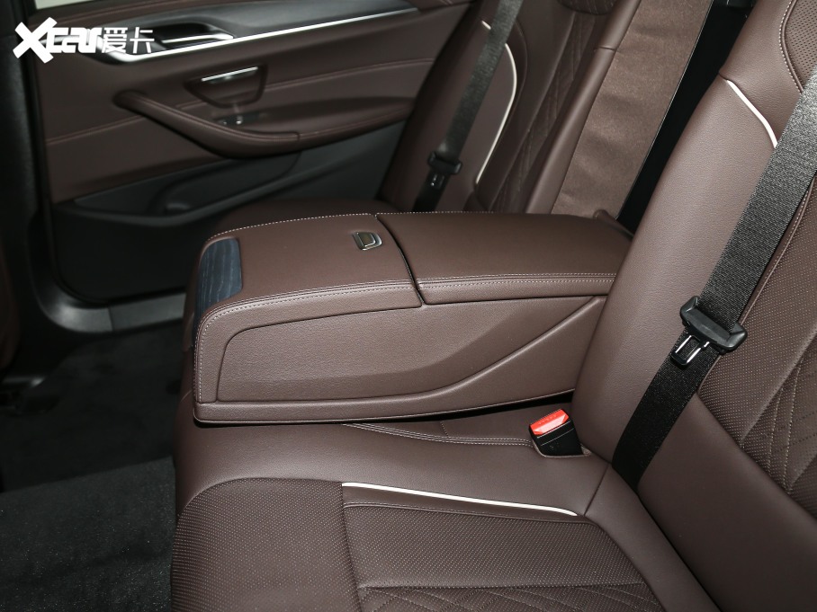 2021��R5ϵ 530Li xDrive M�\�����b