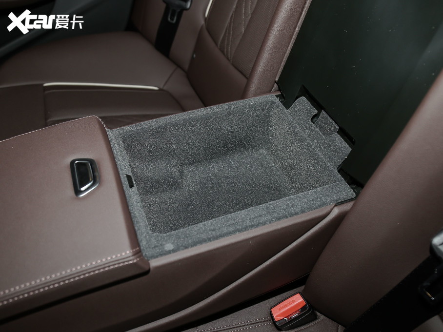 2021��R5ϵ 530Li xDrive M�\�����b