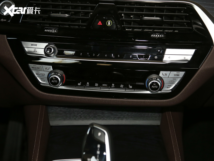 2021��R5ϵ 530Li xDrive M�\�����b