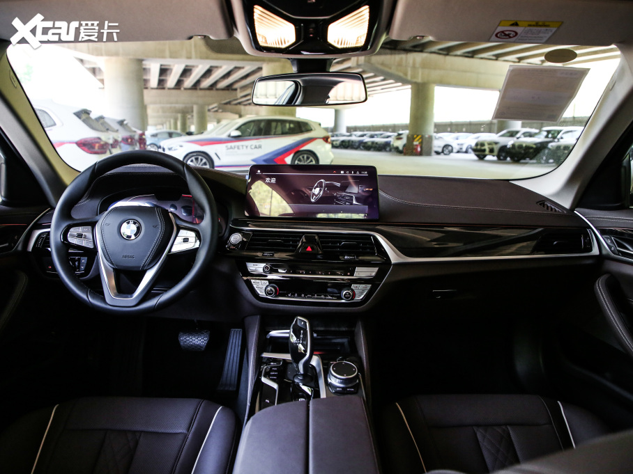 2021款宝马5系 改款 525Li 豪华套装