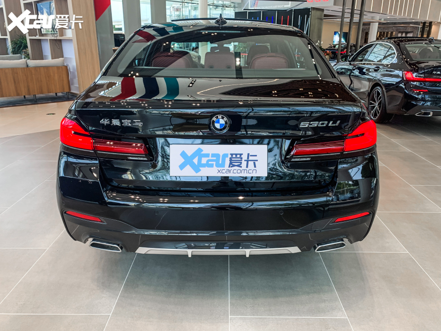 2021款宝马5系 改款 530Li 行政型 M运动套装