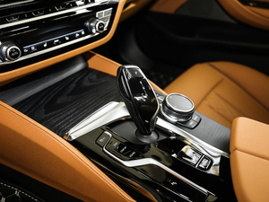 2021530Li I M\b п؅^