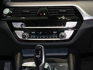 2021530Li  M\b {{(ji)